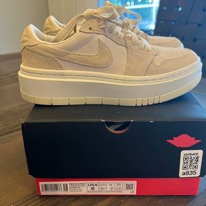 BRAND NEW WOMENS AIR JORDAN 1 ELEVATE LOW